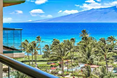 Image de Maui Resort Rentals: Honua Kai Hokulani 738 - Luxurious 1br w/  Partial Ocean & Mountain Views!
