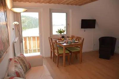 Image de Apartment with eat-in kitchen and balcony