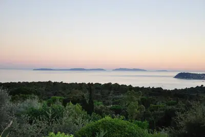 Image de Villa Croix Valmer presqu'ile de Saint Tropez vue mer panoramique