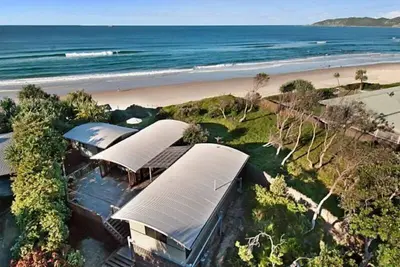 Image de Beachfront Belongil Beach