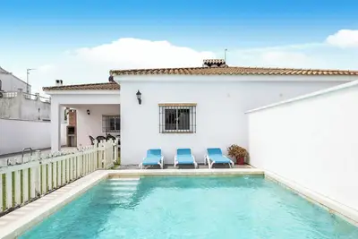 Image de Chalet Casa Playamar près de la plage avec jardin, piscine et Wi-Fi