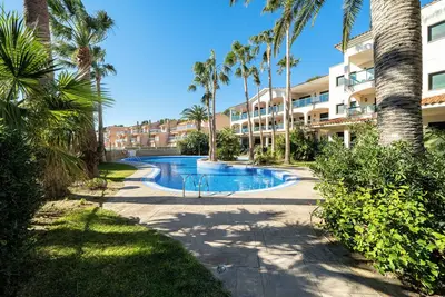 Image de Appartement Holdiday 'Costa Linda 201' avec vue sur la mer, piscine et Wi-Fi.