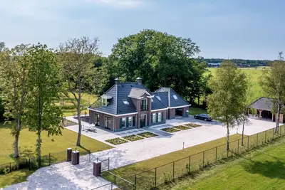 Image de Countryside villa with spa, gym, games room & large private garden