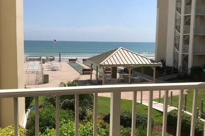 Image de Castle Reef-220 Lovely Ocean view condo on the no drive part of the beach!