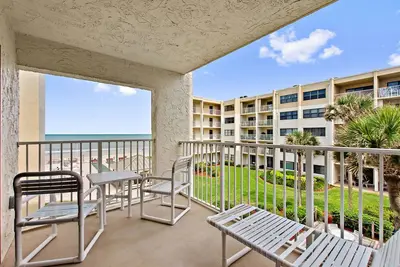 Image de Castle Reef Unit 320. Beautiful ocean view condo on the no drive part of the beach!