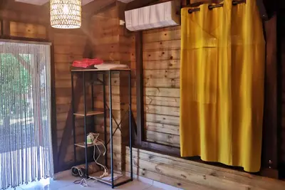 Image de Bungalow tout neuf en bois 4 personnes climatisé