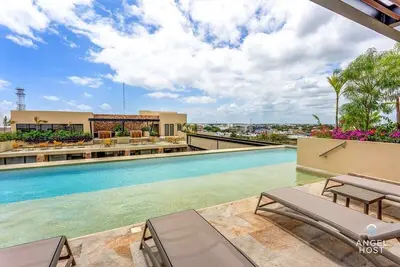 Image de Private Balcony | Rooftop Pool | Gym | Near 5th