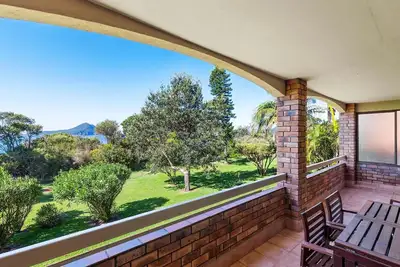 Image de Radburn Ondine Close 3/17 - Beachfront apartment at Shoal Bay