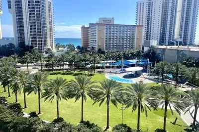 Image de Free Parking-Across the Beach-Balcony-5Min to Aventura Mall