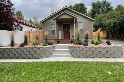 Image de Hillside Cottage, located within walking distance to downtown Cody!