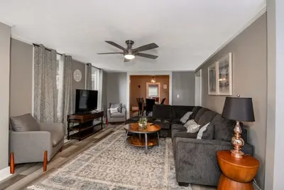 Image de 5br Dream Vacation Near Cedar Point!