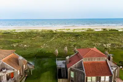 Image de Matagorda Beachfront Rental : Gorda Getaway, Gorda Getaway - Secluded beach resort rental