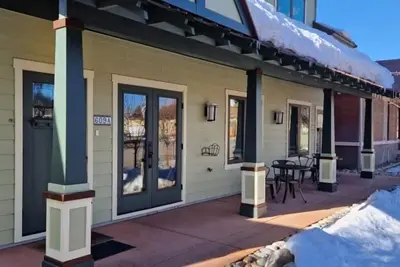 Image de Dog Friendly - Eclectic Salida \"The Lion, the Witch and the Wardrobe\"! Balcony Views!