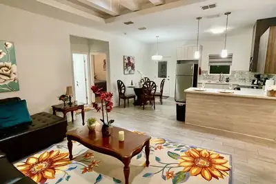 Image de 1 King and 2 queen, fully furnished apt in Pharr/McAllen area.