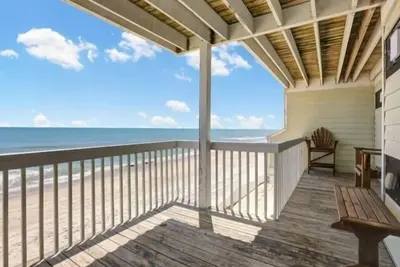 Image de Beach Blanket - Spacious condo with Private beach access and resort amenities! by RedAwning
