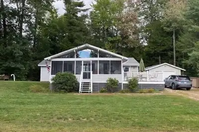Image de 3 Bedroom Home is less than a 2 minute walk to Far Echo Harbor Beach