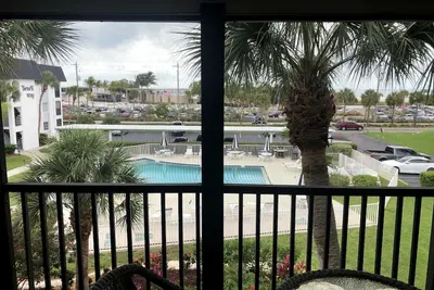 Image de Siesta Key - Beach view- Condo-Newly furnished -3rd Floor. Minimum 28 day stay.