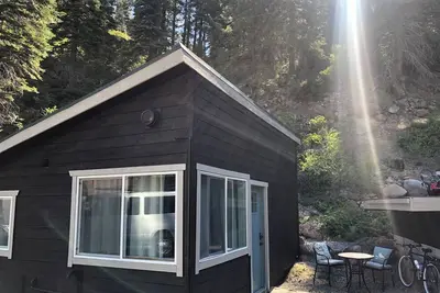 Image de Tahoe Cottage- near river/ lake / ski resorts