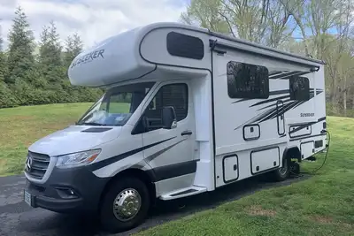 Image de Brand New Rv with All the Comforts of Home