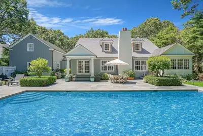 Image de Luxe Fam Friendly 5 Bed Pool + Playground + Firepit + All Beach Gear + Bbq
