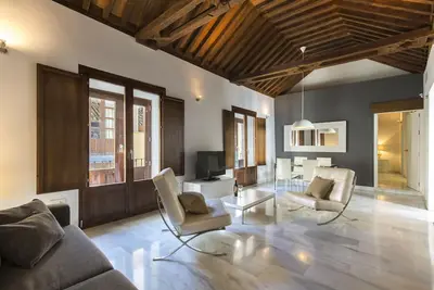 Image de tuAnfitrion Elvira Suites