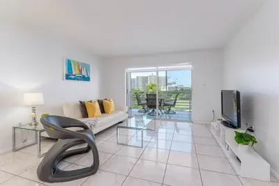Image de Condo in Sunny Isles