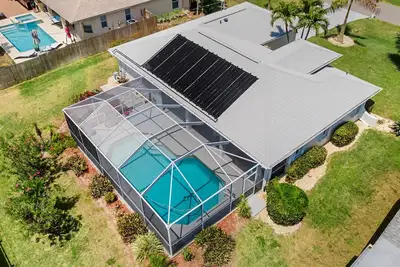 Image de Villa IvyLe - Remodeled salt water solar-heated pool home w/Southern exposure - Swfl Rentals