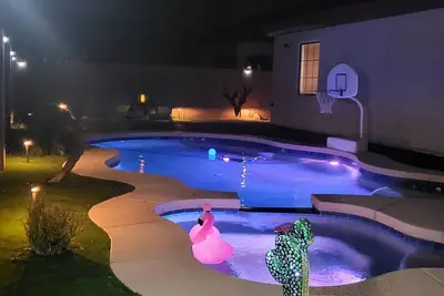 Image de The Good Life in Goodyear. Pool. spa. Golf. Pool table minutes to ballfields\/Stadium