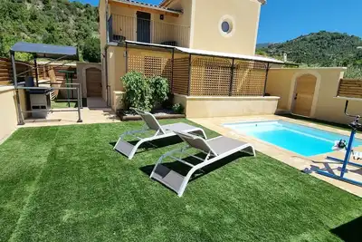 Image de The Dovecote at the Clos. House for 4 people with comfortable swimming pool.