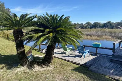 Image de Waterfront Cottage with Private Boat Dock Close to Historic Downtown