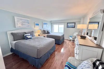 Image de Unit 1206 - Wake Up To Watch Dolphins & Sunrises!