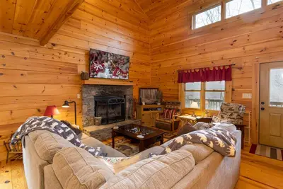 Image de Rustic Cabin With Mountain Views