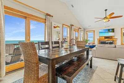 Image de Oceanfront Obx Getaway with Hot Tub • Game Room • Epic Views • backyard Beach!