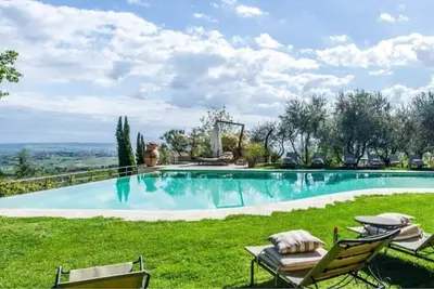 Image de Beautiful villa with swimming pool, ideal for groups