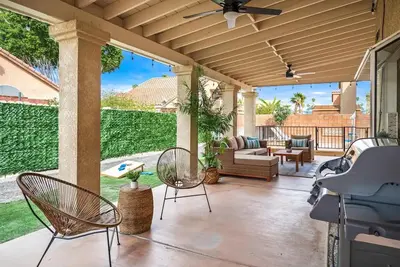 Image de Family friendly home with pool, pool table, games, arcades and equipped kitchen