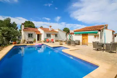 Belle Villa à Marquesa avec un grand jardin
