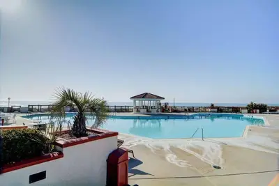 Image de Top-Floor Ocean View Condo in North Topsail Beach