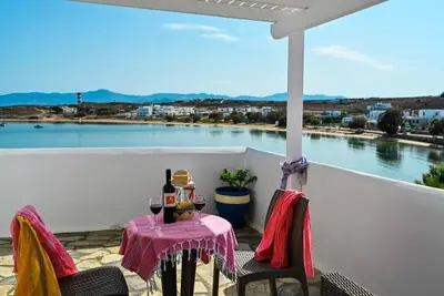 Image de Beachfront Bocamviglies Room - Naoussa Sunny Suite