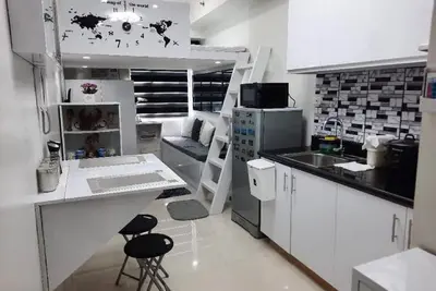 Image de Cozy and Relaxing One Bedroom Condominium Loft Style