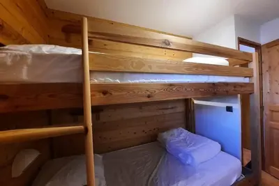 Image de 110m des commerces, 1er étage, balcon, télévision, casier à ski, 29m², Saint Martin de Belleville