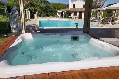Image de Villa with pool, Jacuzzi and Spa with 4 suites in Rimini