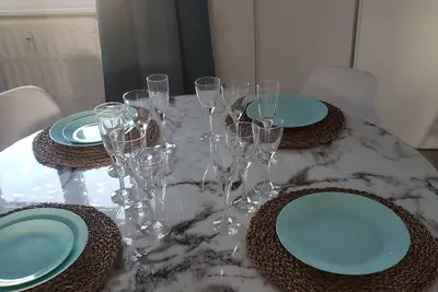 Image de Appartement cosy 50 mètre de la plage et parking privé sécurisé