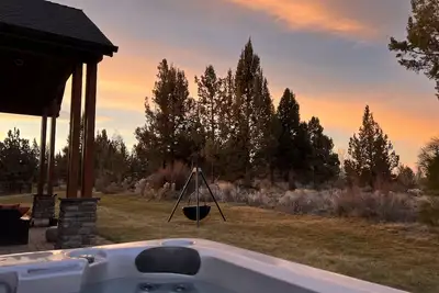 Image de Family Retreat, Hot Tub, Basketball, Pickleball, Games, Luxury Linens, Pool 6/15 to 9/1