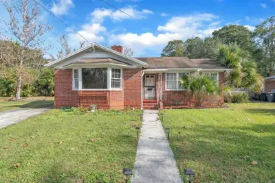 Image de Comfy pet friendly home in Jax mins to downtown