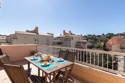 Image de Agréable appartement avec climatisation, Wifi, Tv, terrasse, vue panoramique et parking