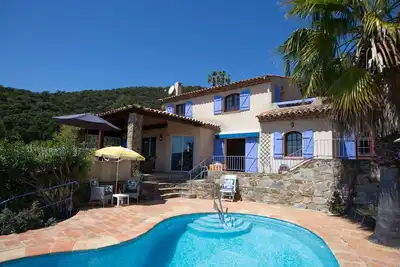 Image de Belle maison de vacances privée avec piscine privée, Wifi, Tv, terrasse et parking