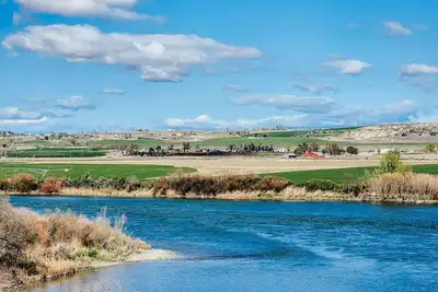 Image de Stunning Riverfront home- River access with Hot Tub & Game Room!
