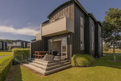 Image de Sunset Retreat - Matarangi Holiday Home