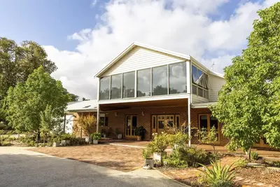 Image de Mary's Retreat 5x2 with Pool/Bush Escape