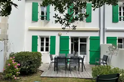 Image de Charming house for 6/8 people. Couarde sur mer swimming pool